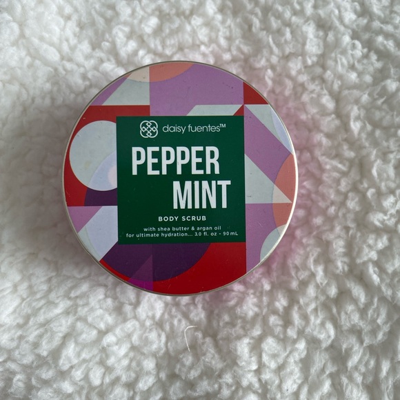 Fun Bathroom Set with Bag, Body Scrub, and Bath Liquids - Picture 6 of 11